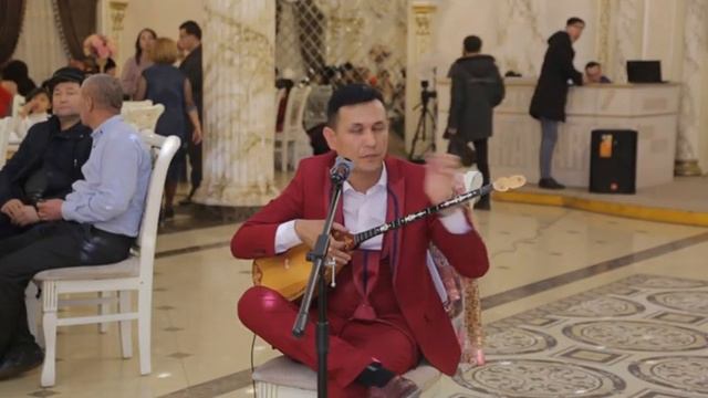 Полат&Миуагул (ресторан Yakka saroy) Мухан Тамада 2-болим. смотреть онлайн
