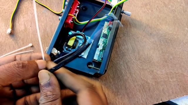 ഏതു പഴയ music സിസ്റ്റവും അഴിച്ചു പണിയാതെ Bluetooth player ആക്കാം смотреть онлайн