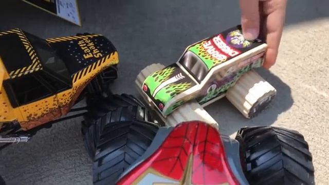 MONSTER JAM Cedar Point THUNDER ALLEY | PIT PARTY (Wonder Woman Earth Shaker & FREESTYLE HIGHLIGHTS смотреть онлайн