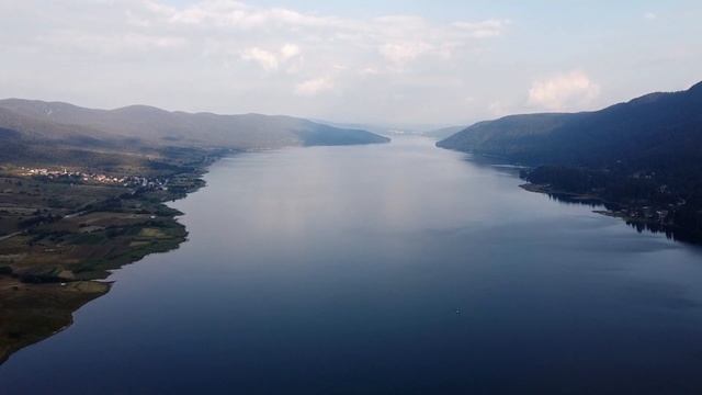 Язовир Доспат и град Сърница / Dospat Dam and the city of Sarnitsa смотреть онлайн