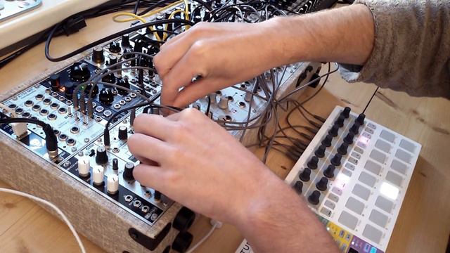 Live Jam #144 Techno / Electro / Upbeat – Eurorack modular synthesizer and Arturia Beastep Pro смотреть онлайн