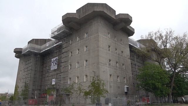Hamburg | Flakturm IV auf dem Heiligengeistfeld смотреть онлайн