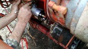 Трактор ВТЗ Т-25. Заменил новый стартер на новый)