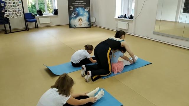 Занятие в студии балета в центре ReloD. смотреть онлайн