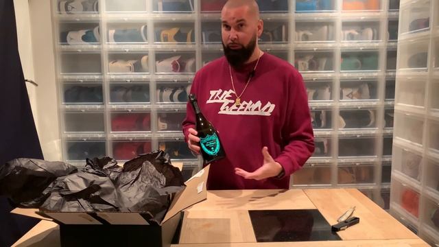 Unboxing : Dom Pérignon Vintage 2008 Luminous Collection - Glow in the dark смотреть онлайн