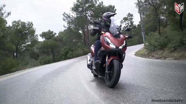 Honda ADV 350: Είναι όσα υπόσχεται; смотреть онлайн