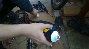 Перфоратор Макита 2470, извлечение обломка сверла из ствола - removing the drill bit fragment