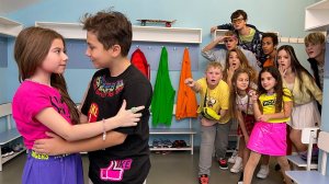 КАМИЛЯ И МИЛАНУ РЕВНУЕТ ВЕСЬ КАМПУС!!! ВЛЮБЛЕННЫЕ ПАРЫ ИДУТ НА СВИДАНИЕ!