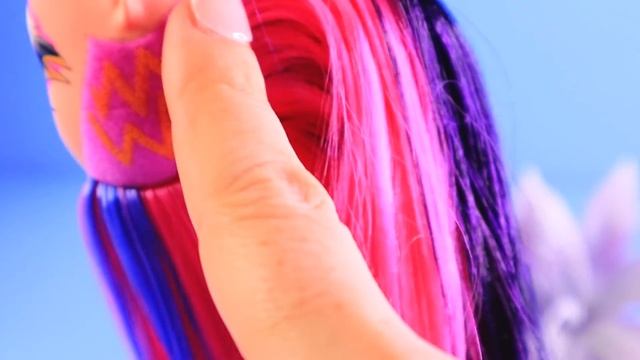 Чья это СЕСТРА? Коллекция Кукол ЛОЛ - Магия Кино! смотреть онлайн