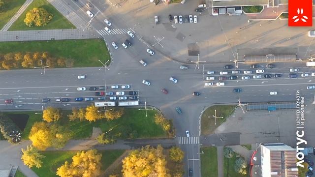 Рекламный экран на ул. Кирова в Новокузнецке #LEDdisplay #LEDscreen #lotus смотреть онлайн