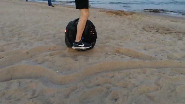 Моноколесо по песку. смотреть онлайн