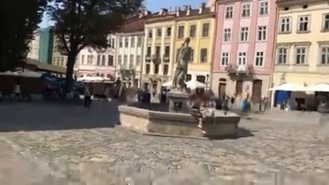 Львов Ратушная площадь. 2018 смотреть онлайн