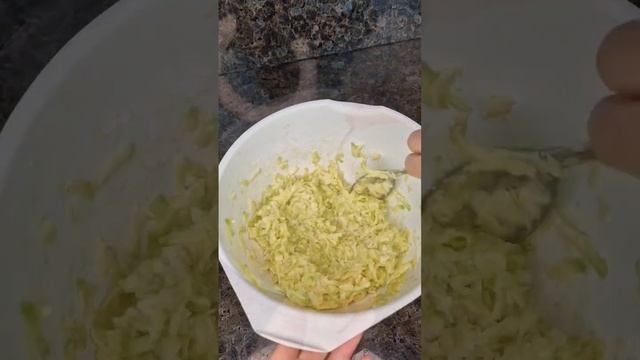 Оладьи из кабачка. Быстро,сытно и вкусно! смотреть онлайн