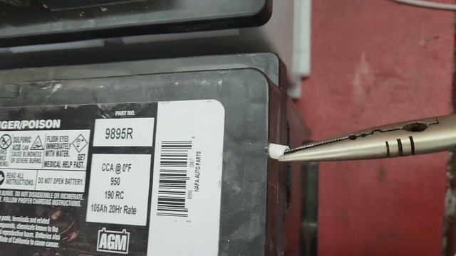 2010-2017 Volkswagen Touareg Battery Replacement смотреть онлайн