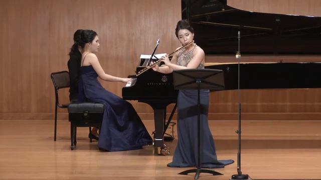 F.Poulenc Sonata for Flute and Piano смотреть онлайн