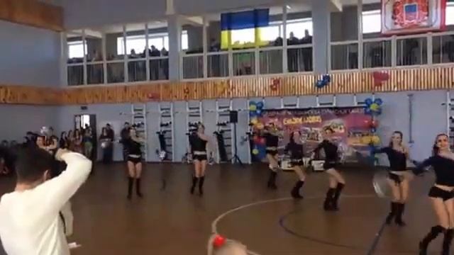 Кременчуцькі черлідери Cheer dance студія "Infinity" смотреть онлайн