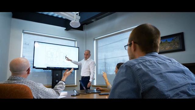 Alexandre Santos unveiling the UNG52 production смотреть онлайн