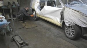 Как дешево покрыть пороги распыляемым герметиком без спецпистолета своими руками.