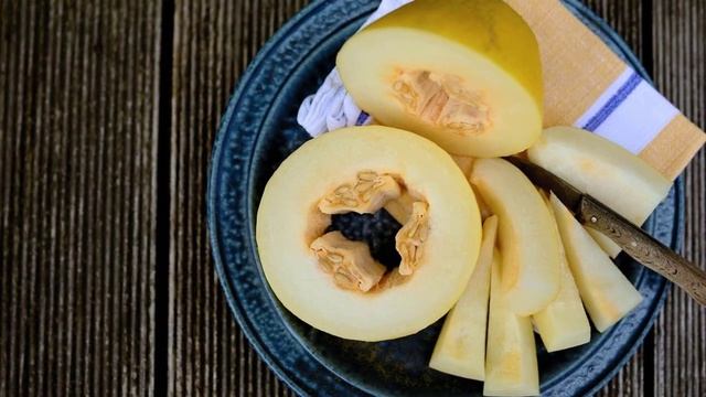 Что дыня делает с организмом? Дыня – польза и вред!