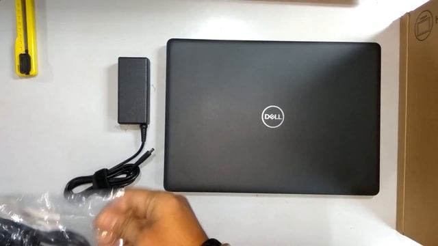 Dell Letitude 3490 - Unboxing & First Look смотреть онлайн