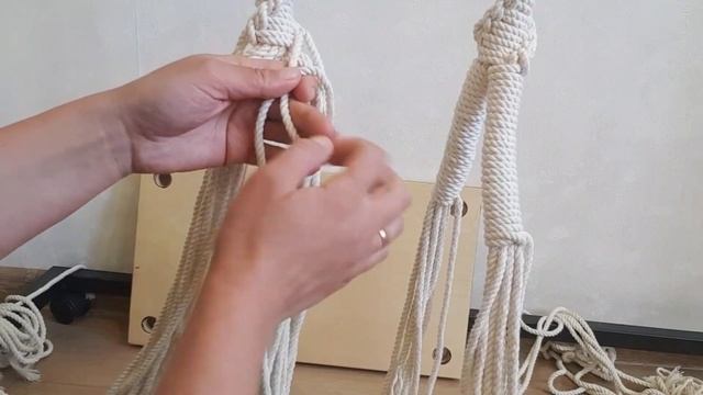 МАСТЕР-КЛАСС ПЛЕТЕНИЯ КАЧЕЛЕЙ ДЛЯ ДЕТЕЙ, ДЕКОРА ВИТРИН МАГАЗИНОВ, СВАДЕБНЫХ ФОТОЗОН. DIY Macrame. смотреть онлайн