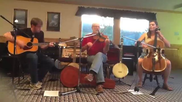Dan Levenson, Matt and Grace Rolland performing at Rolland Fiddle Camp July 2012 смотреть онлайн