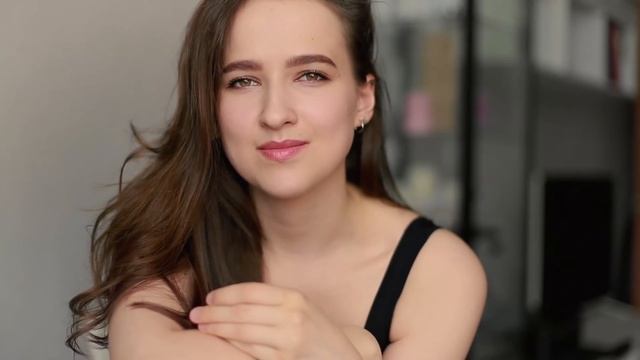 Белла Ахмадулина - Не уделяй мне много времени (читает Маша Матвейчук, музыка Ави Аветисян) смотреть онлайн