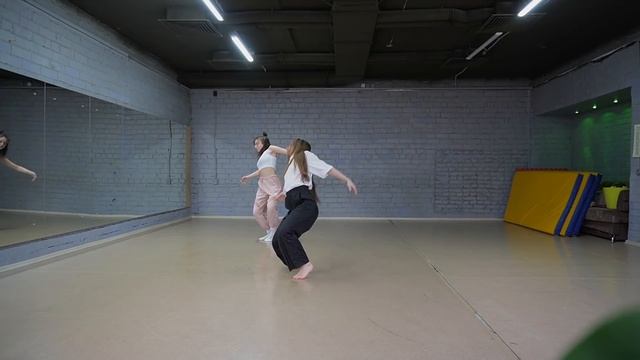 Весенний Glow Up 2.0 ? моя рутина  -- йога, маникюр, танцы, английский, друзья /*уехала домой*