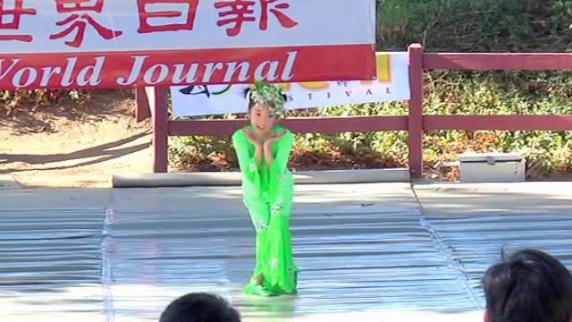 Chinese Folk Dance (Cupertino Moon Festival, 2007-09-29) смотреть онлайн