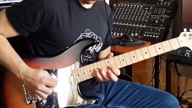 Fender Highway One vs Yamaha Pacifica 812W смотреть онлайн