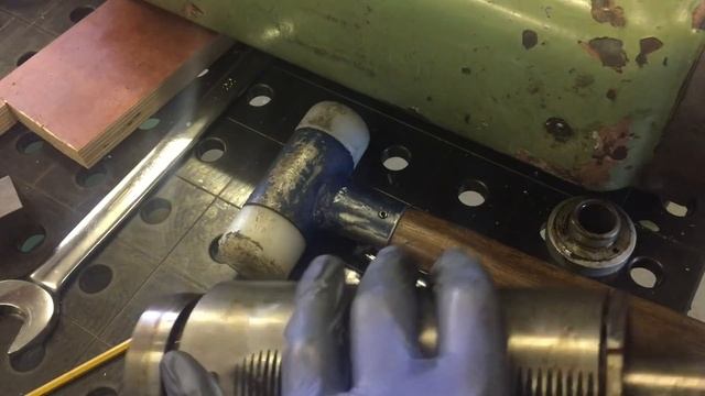 Démontage de la tête d'une fraiseuse TOS FN25 смотреть онлайн