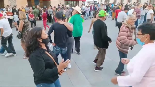 Jacarandosa! llega otra Srita Cumbia y Baila Así!!! con @musicalmilagroofficial смотреть онлайн