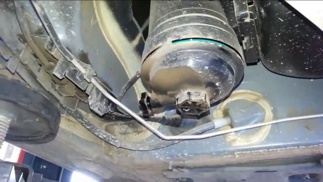Changer Filtre a Gasoil RENAULT MEGANE 4, SCENIC 4 DCI. смотреть онлайн