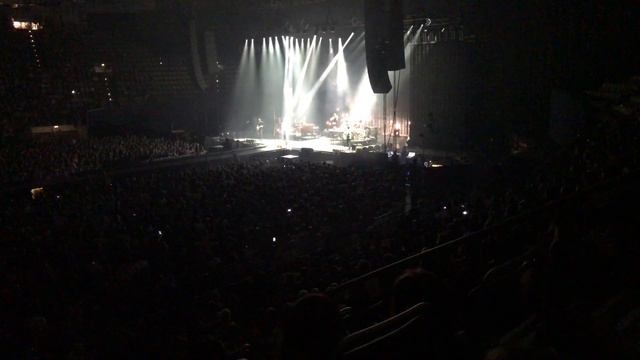 Bis nach Toulouse - Philipp Poisel live concert at Olympiahalle Munich Germany 2017 смотреть онлайн