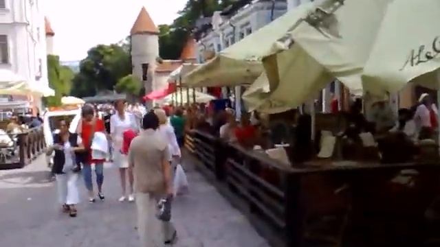 Tour of Viru Street in Tallinn смотреть онлайн
