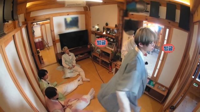 ENHYPEN (엔하이픈) 'EN-O' CLOCK' EP.72 추석 특집! 빠른 귀경길 사수 смотреть онлайн