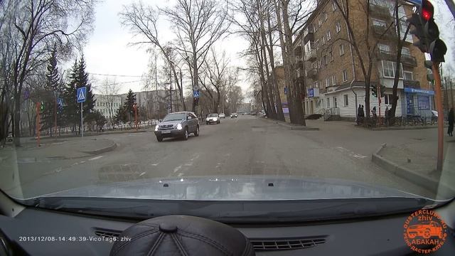 А зеленый мы не ждем, мы на красный проскользнем Харриер к077ет19 смотреть онлайн