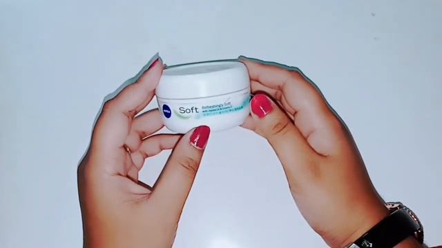 Nivea Soft Moisturizing Cream / Skin Whitening And Glowing Moisturizer смотреть онлайн