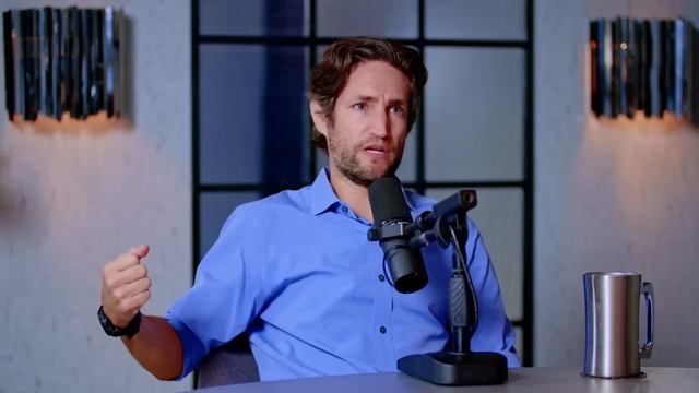 The New Mid Life Crisis | Adam Alter смотреть онлайн
