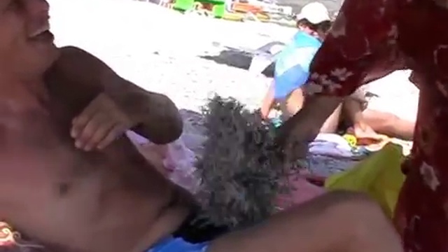 Целительница на пляже! смотреть онлайн