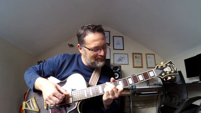 68 - Jazz Guitar - Let It Snow ! смотреть онлайн