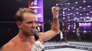 ??????Боец ММА Яков Букин после победы  произнёс речь, посвящённую бойцам на фронте