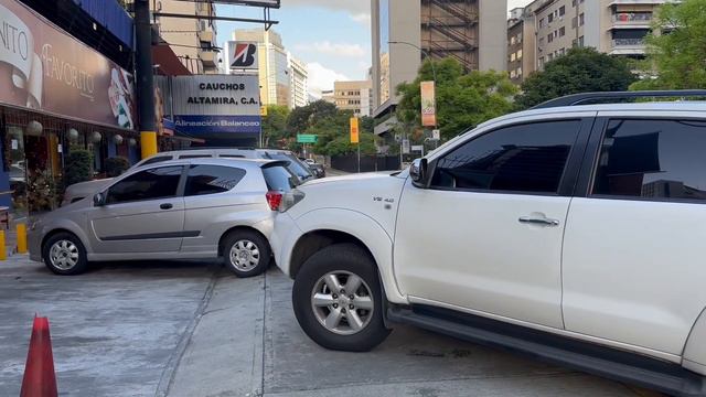 Каракас. Идеальные районы для прогулок в самом криминальном городе!