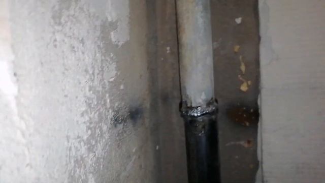 сварка труб гвс,хвс и демонтаж батарей #сваркаэлектродом #сваркатруб #welder смотреть онлайн