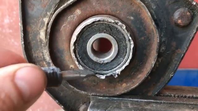 Замена подшипника передней опоры стойки,эксперимент!