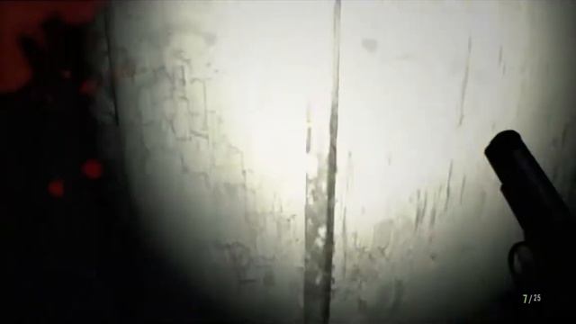 Lets play Resident evil 7 Biohazard part 2 || getting chainsawed by mia :O смотреть онлайн