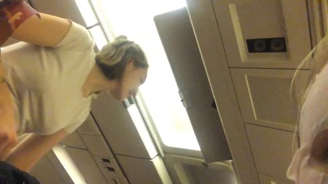 Шри-Ланка??|Первые сутки путешествия?|Перелет Москва - Коломбо AzurAir✈️|Di Sicuro Tourist In? смотреть онлайн