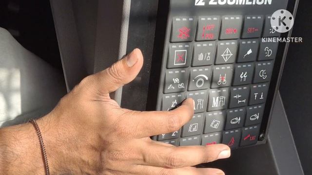 Zoomlion ZAT1600H8 Crane