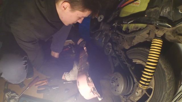 Трансмиссия.Замена Роликов Вариатора.Стант.Сново Спай...? смотреть онлайн