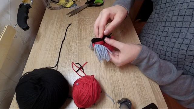 Как сделать новогоднюю игрушку на ёлку в виде снегиря смотреть онлайн